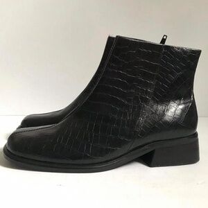 vintage black crocodile pattern cloudwalkers boots